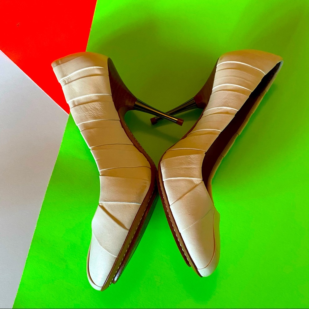 BCBG Max Azria bumps